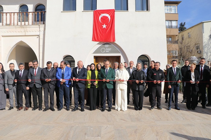 Valimiz Sayın Dr. Kemal Kızılkaya, Siirt Olgunlaşma Enstitüsü’nde Şal- Şepik Dokuma Atölyesi’nin Açılış Törenine Katıldı