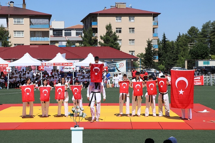 Siirt’te 19 Mayıs Atatürk'ü Anma, Gençlik Ve Spor Bayramı Coşkuyla Kutlandı
