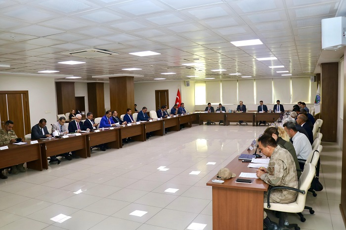 İl Hayvanları Koruma Kurulu Toplantısı Vali ve Belediye Başkan Vekili Dr. Kemal Kızılkaya Başkanlığında Gerçekleştirildi